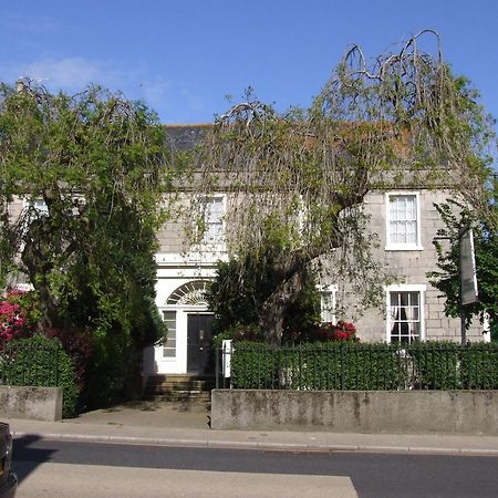 The County Hotel Banff Bagian luar foto