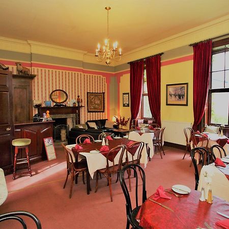 The County Hotel Banff Bagian luar foto