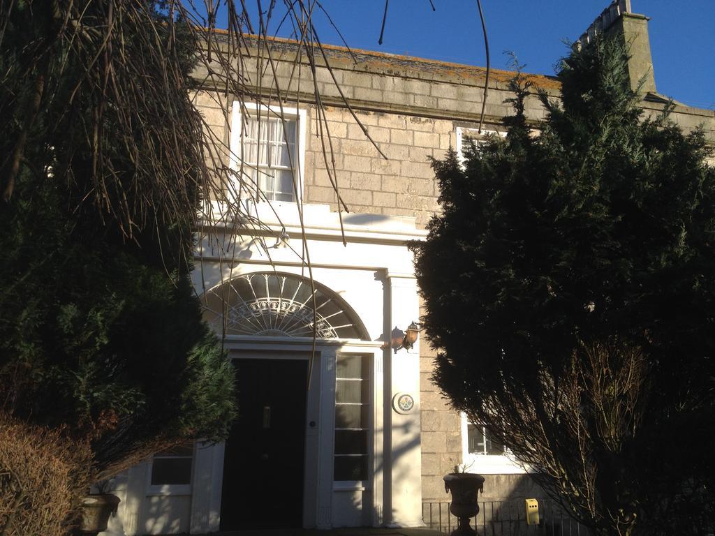 The County Hotel Banff Bagian luar foto
