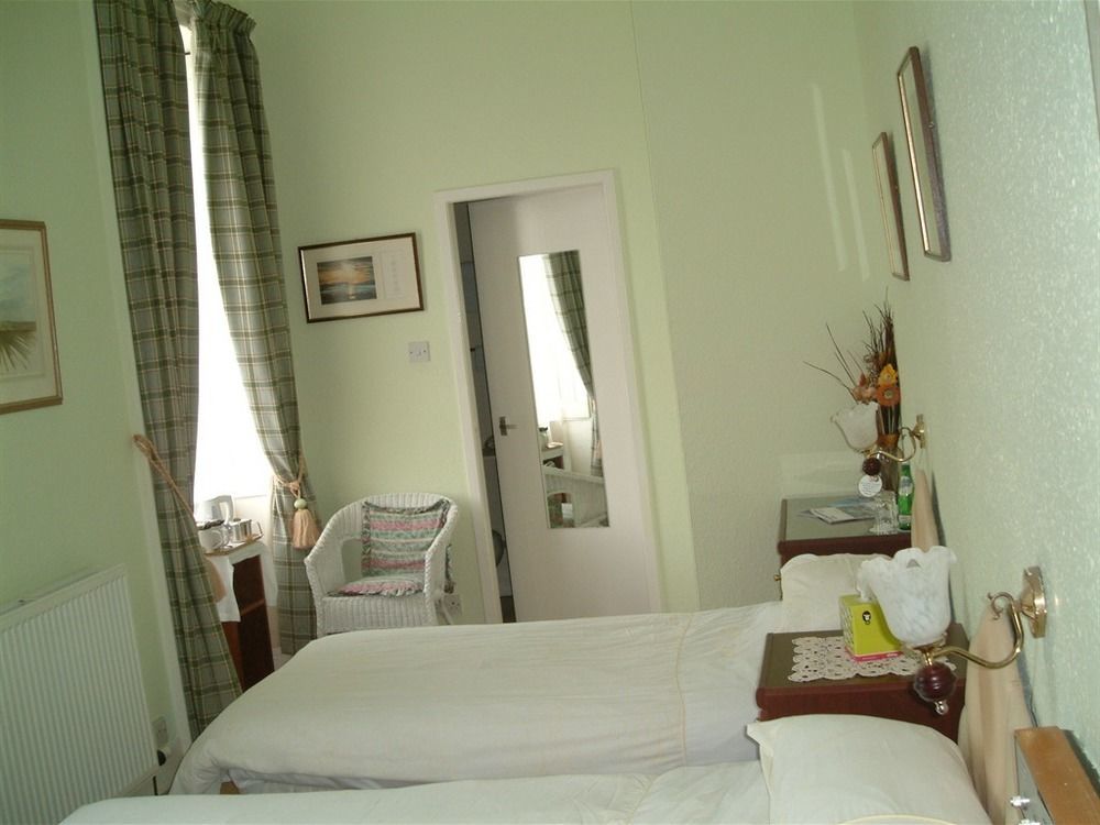 The County Hotel Banff Bagian luar foto