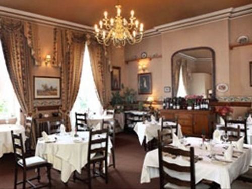 The County Hotel Banff Bagian luar foto