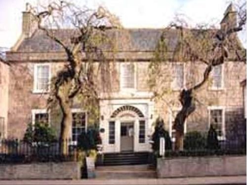 The County Hotel Banff Bagian luar foto
