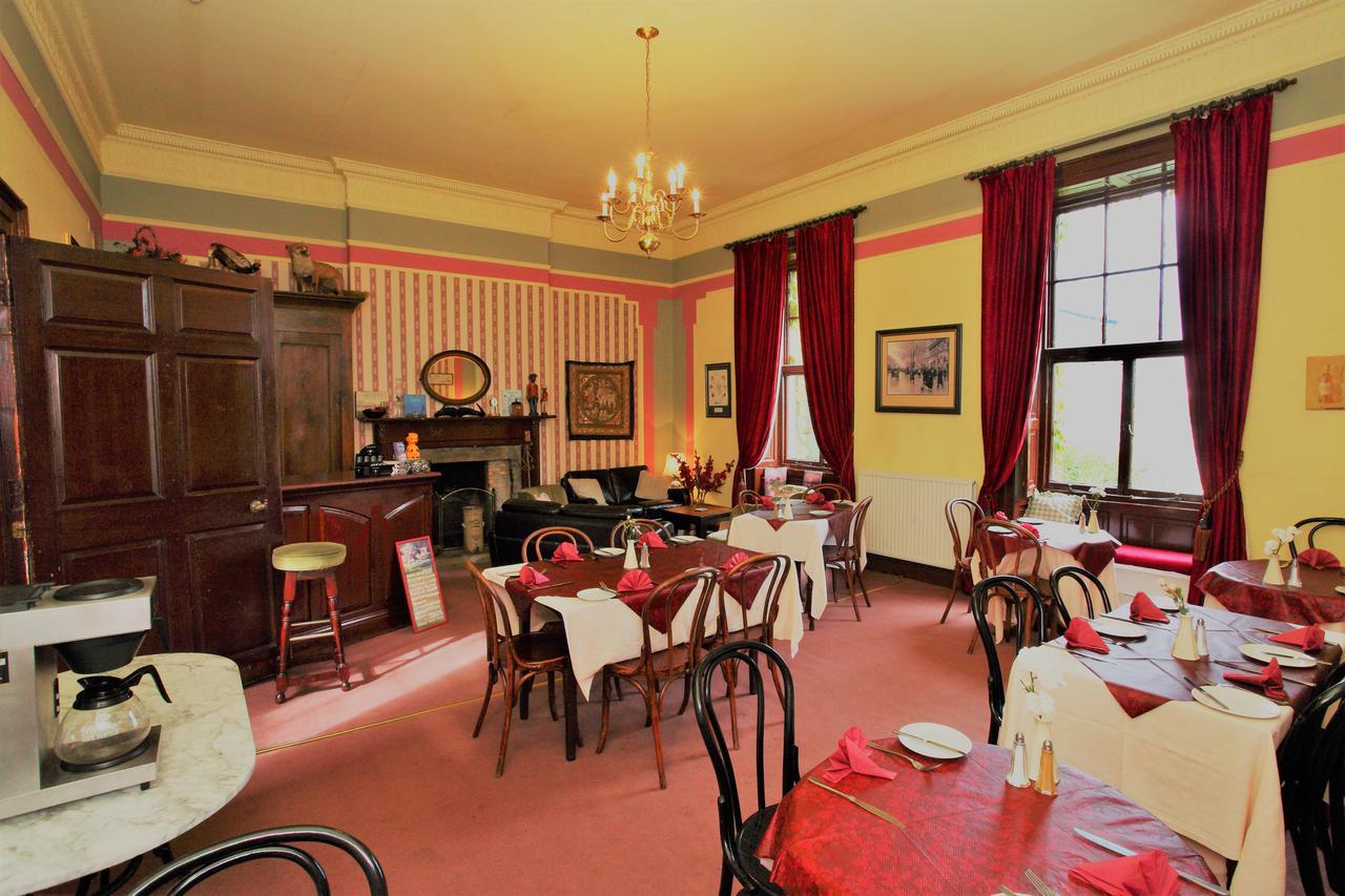 The County Hotel Banff Bagian luar foto